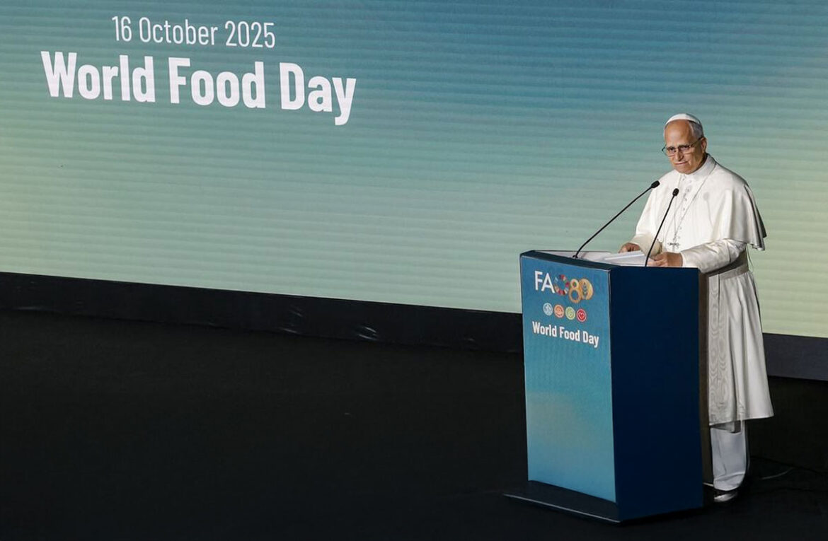 El Papa León XIV pronuncia su discurso durante la ceremonia del Día Mundial de la Alimentación.